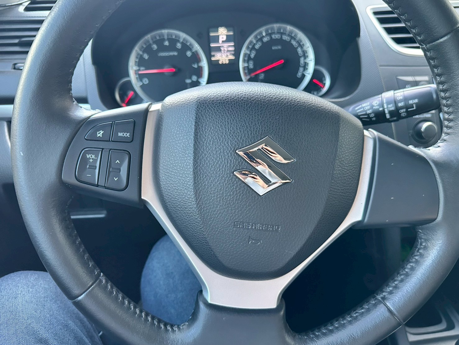 ☪2011年 SUZUKI 鈴木 SWIFT 斯威夫 1.4L ☪歡迎搜尋粉絲專頁 【益群汽車】  第7張相片