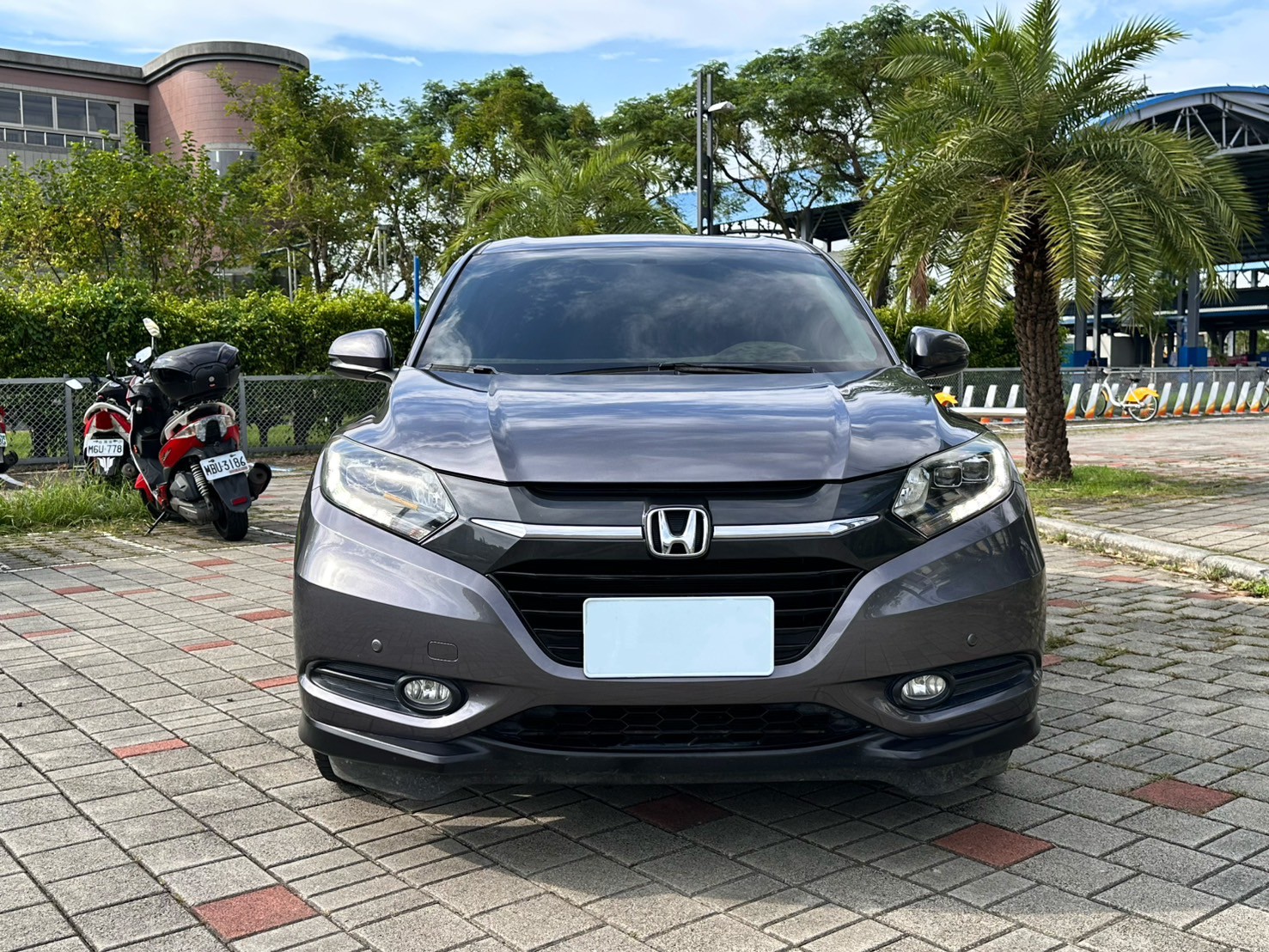 ☪2018年 HONDA 本田 HR-V S 1.8L ☪歡迎搜尋粉絲專頁 【益群汽車】  第2張相片