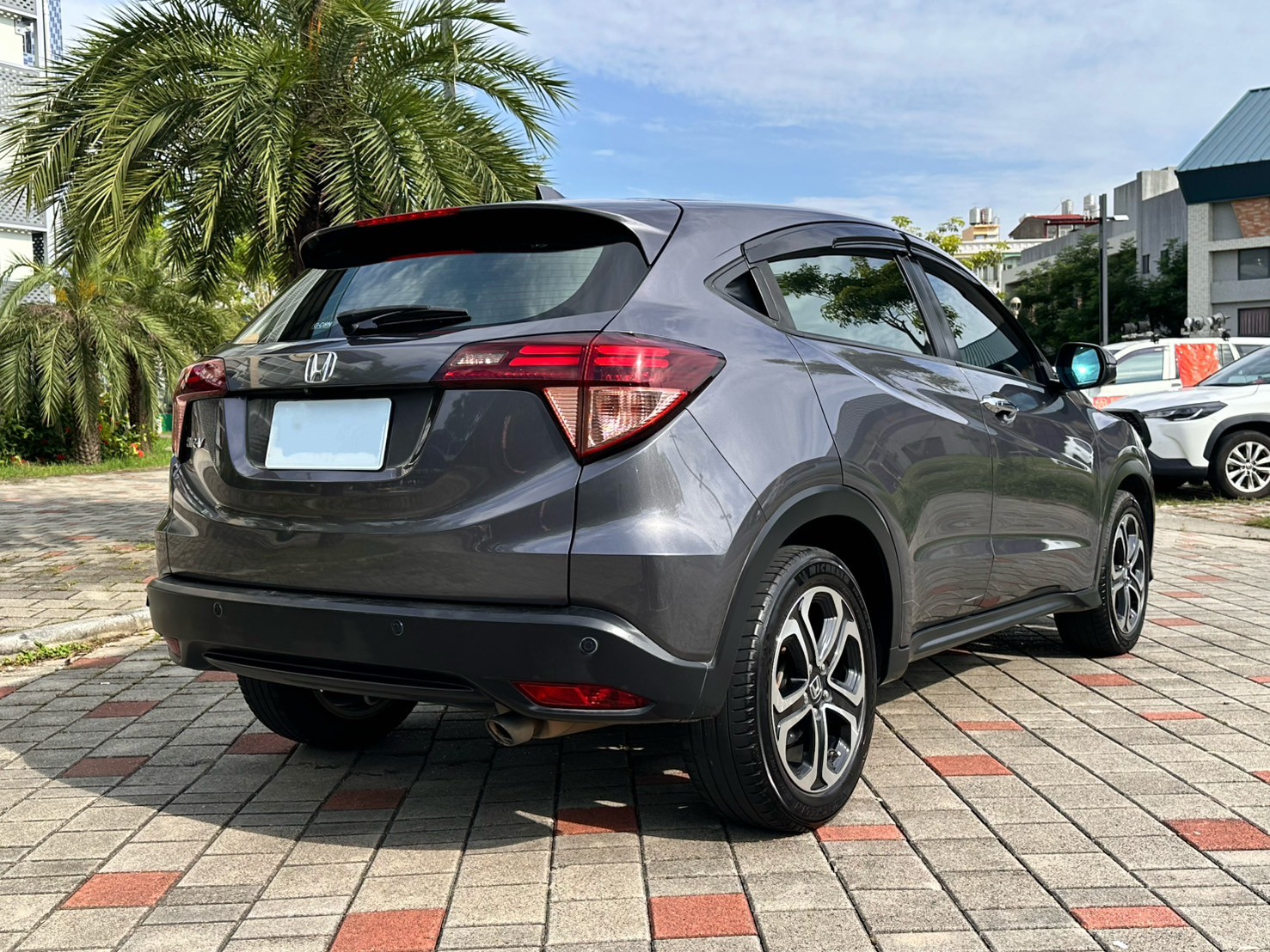 ☪2018年 HONDA 本田 HR-V S 1.8L ☪歡迎搜尋粉絲專頁 【益群汽車】  第4張相片