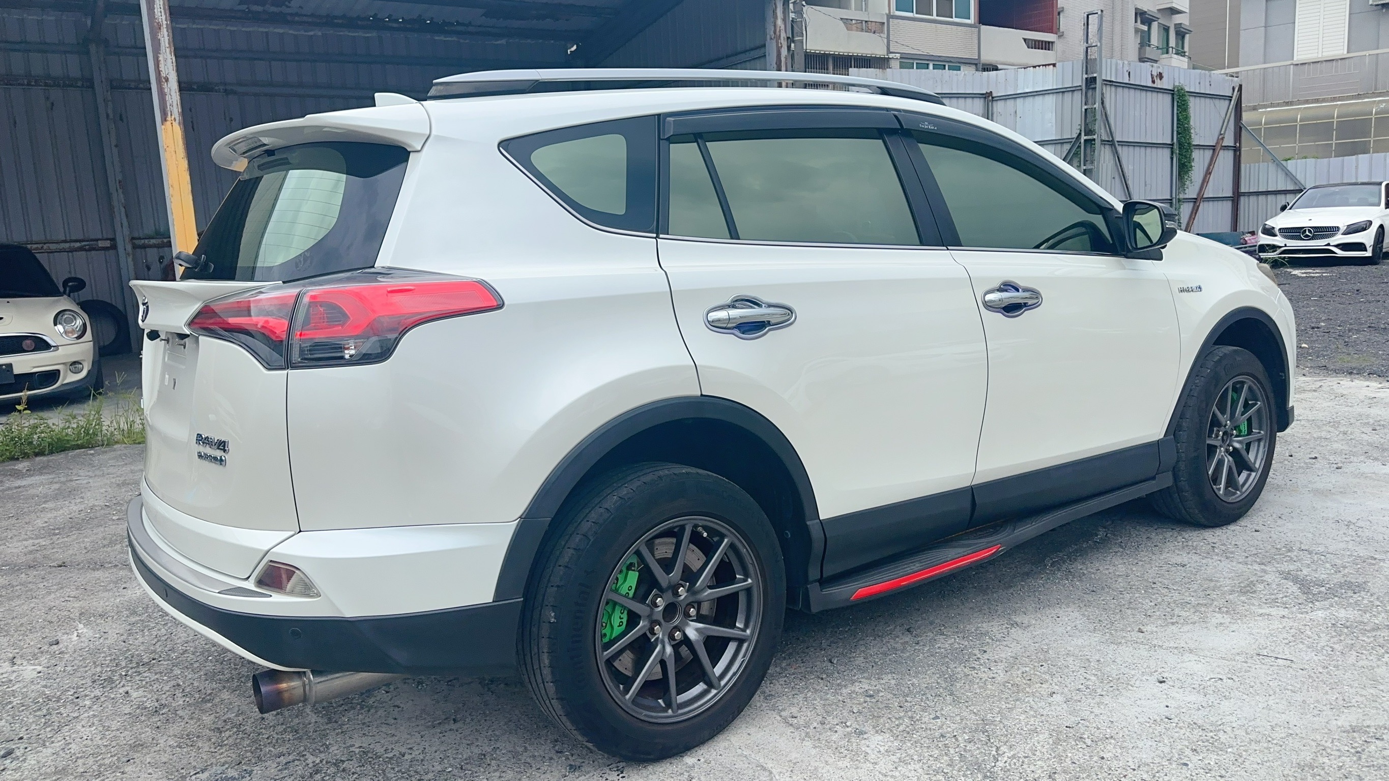 ☪2017年 TOYOTA RAV4 油電尊爵 2.5L ☪歡迎搜尋粉絲專頁 【益群汽車】  第4張相片