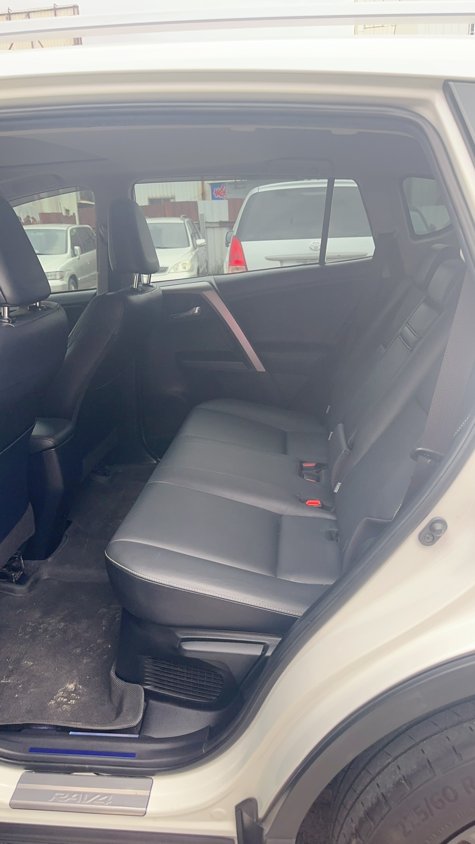 ☪2017年 TOYOTA RAV4 油電尊爵 2.5L ☪歡迎搜尋粉絲專頁 【益群汽車】  第6張相片