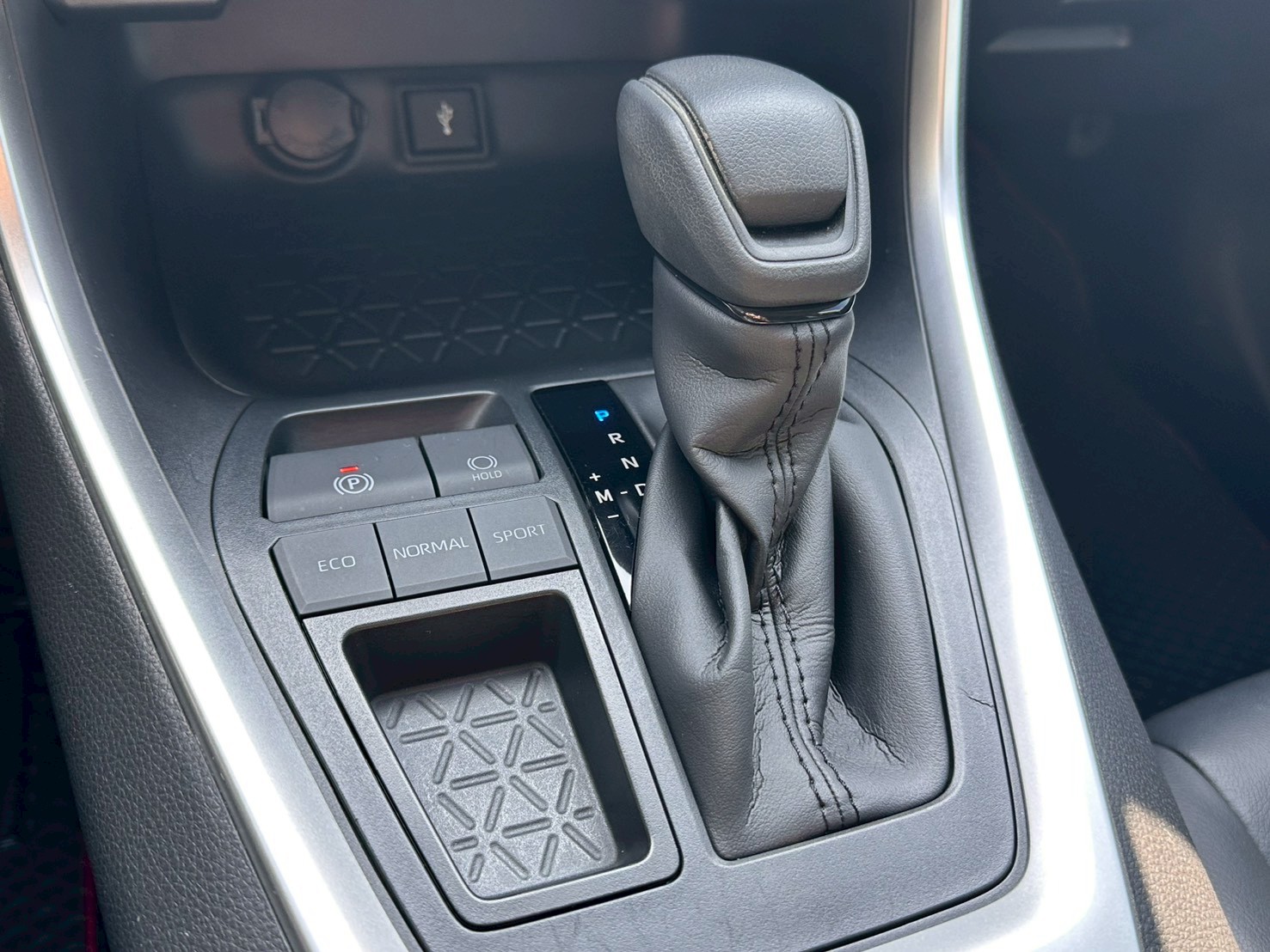 ☪2021年 TOYOTA RAV4 媲美新車 里程超低 僅跑14000公里 豪華版 2.0L ☪歡迎搜尋粉絲專頁 【益群汽車】  第10張相片