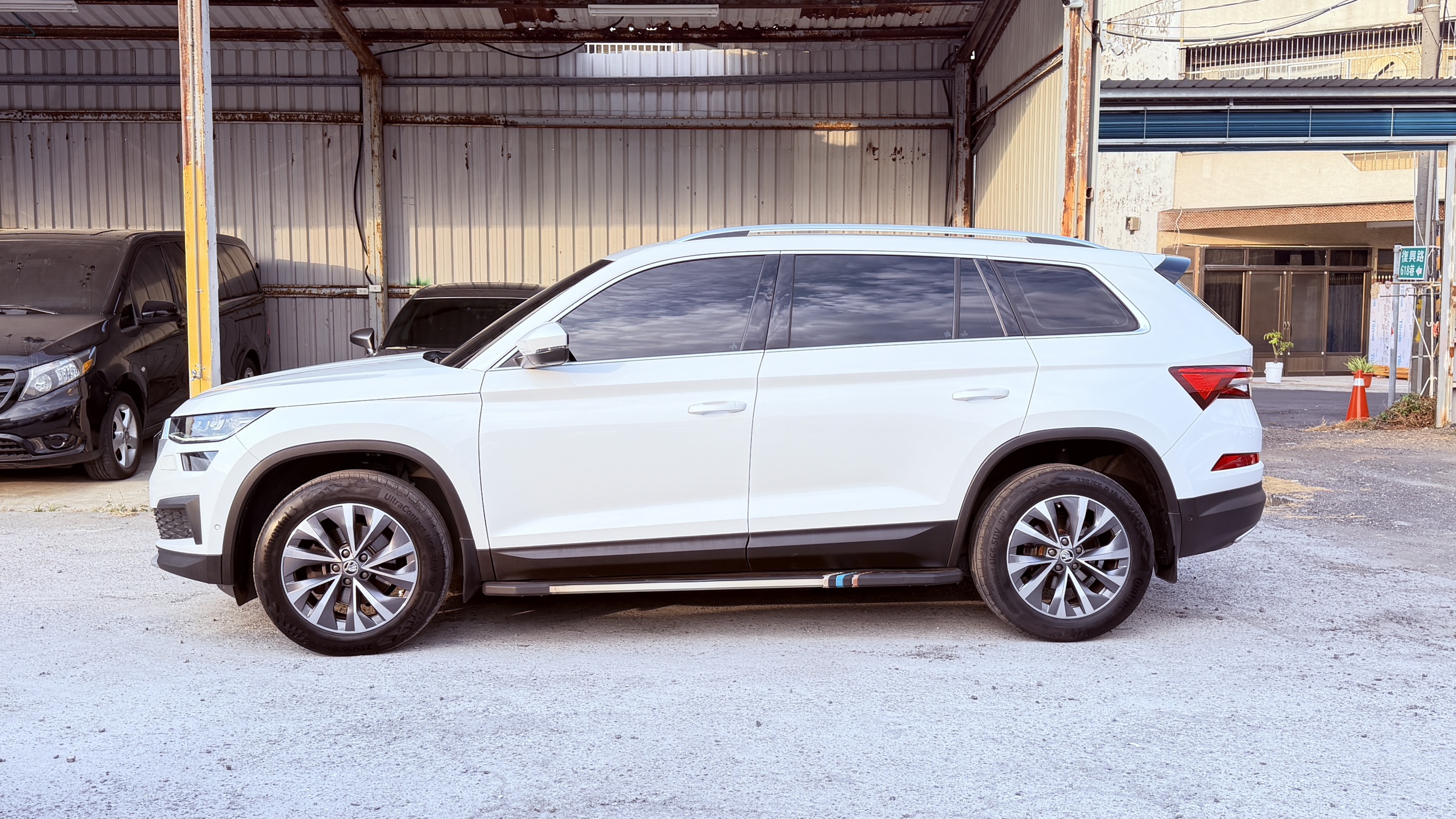 ☪2022年 SKODA KODIAQ 1.5L 七人座 ☪歡迎搜尋粉絲專頁 【益群汽車】  第5張相片