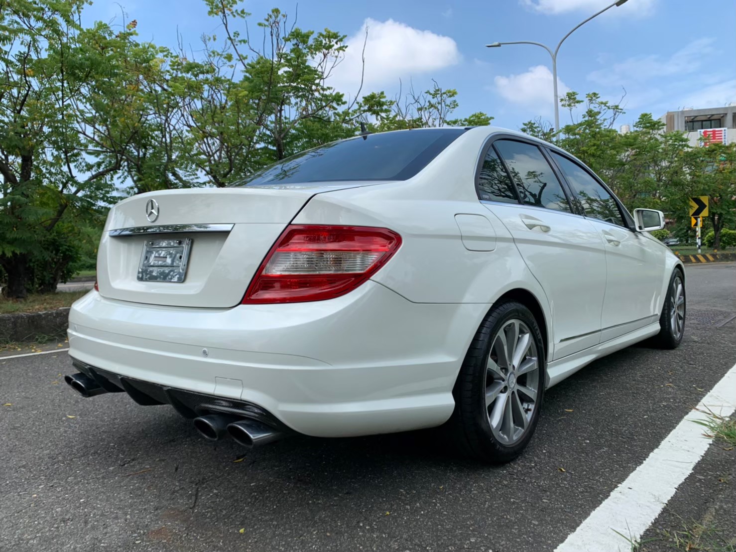 ☪2010年 BENZ C300 3.0L ☪歡迎搜尋粉絲專頁 【益群汽車】  第4張相片