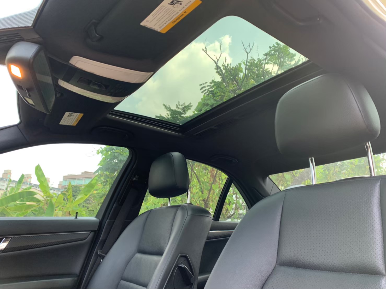 ☪2010年 BENZ C300 3.0L ☪歡迎搜尋粉絲專頁 【益群汽車】  第7張相片