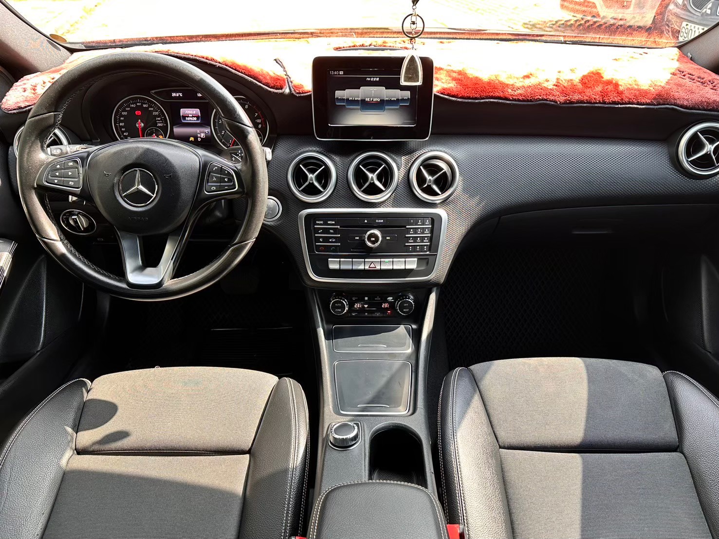 ☪2017年18年式 BENZ A180 1.6L ☪歡迎搜尋粉絲專頁 【益群汽車】  第6張相片