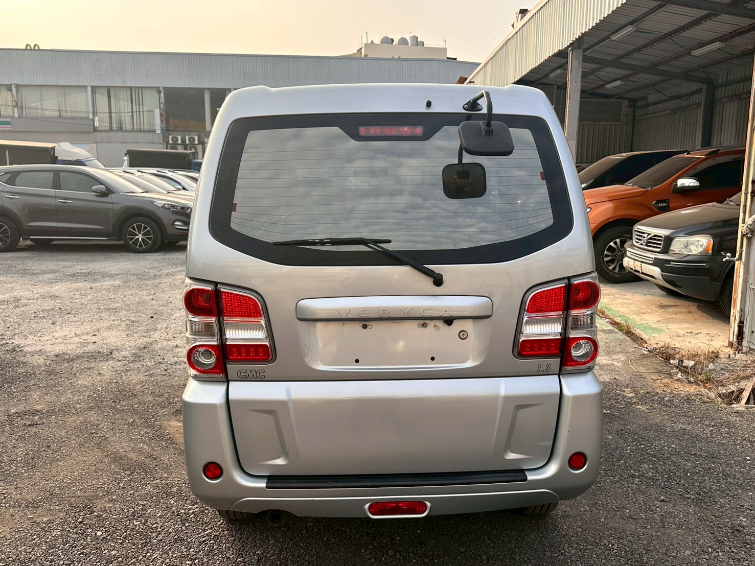 ☪2014年中華 凌利 廂型車 正8人座 1.3L ☪歡迎搜尋粉絲專頁 【益群汽車】  第3張相片