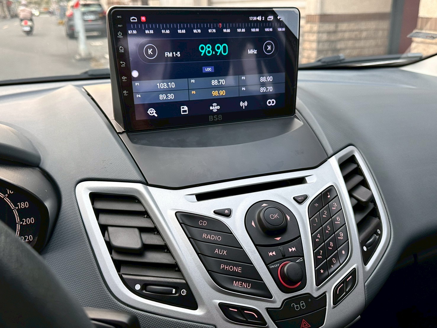 ☪2013年 FORD 福特 FIESTA 菲士塔 升級安卓機 1.6L ☪歡迎搜尋粉絲專頁 【益群汽車】  第6張相片