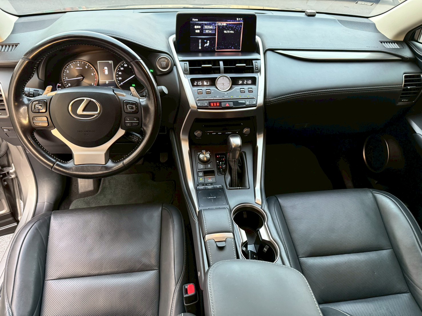 ☪2020年 LEXUS 凌志 NX300T 渦輪 豪華版 2.0L ☪歡迎搜尋粉絲專頁 【益群汽車】  第6張相片