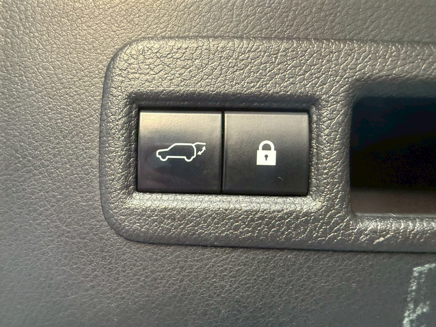 ☪2020年 LEXUS 凌志 NX300T 渦輪 豪華版 2.0L ☪歡迎搜尋粉絲專頁 【益群汽車】  第10張相片