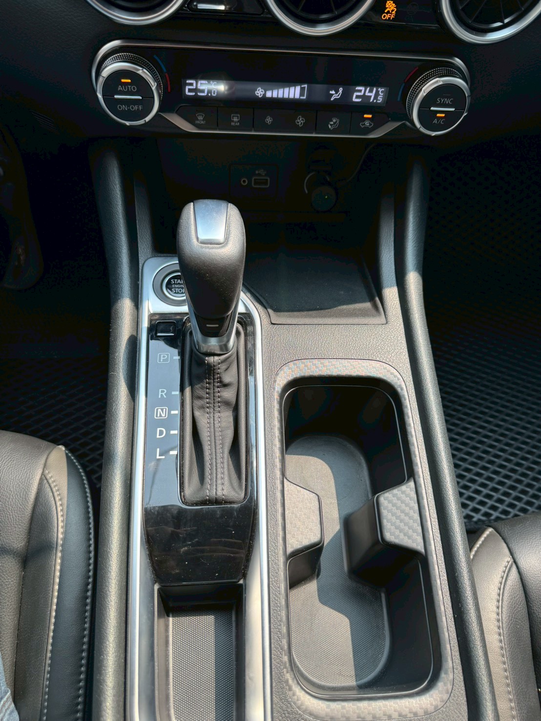 ☪2020年NISSAN 日產 SENTRA 仙草 尊爵智駕版 1.6L ☪歡迎搜尋粉絲專頁 【益群汽車】  第8張相片