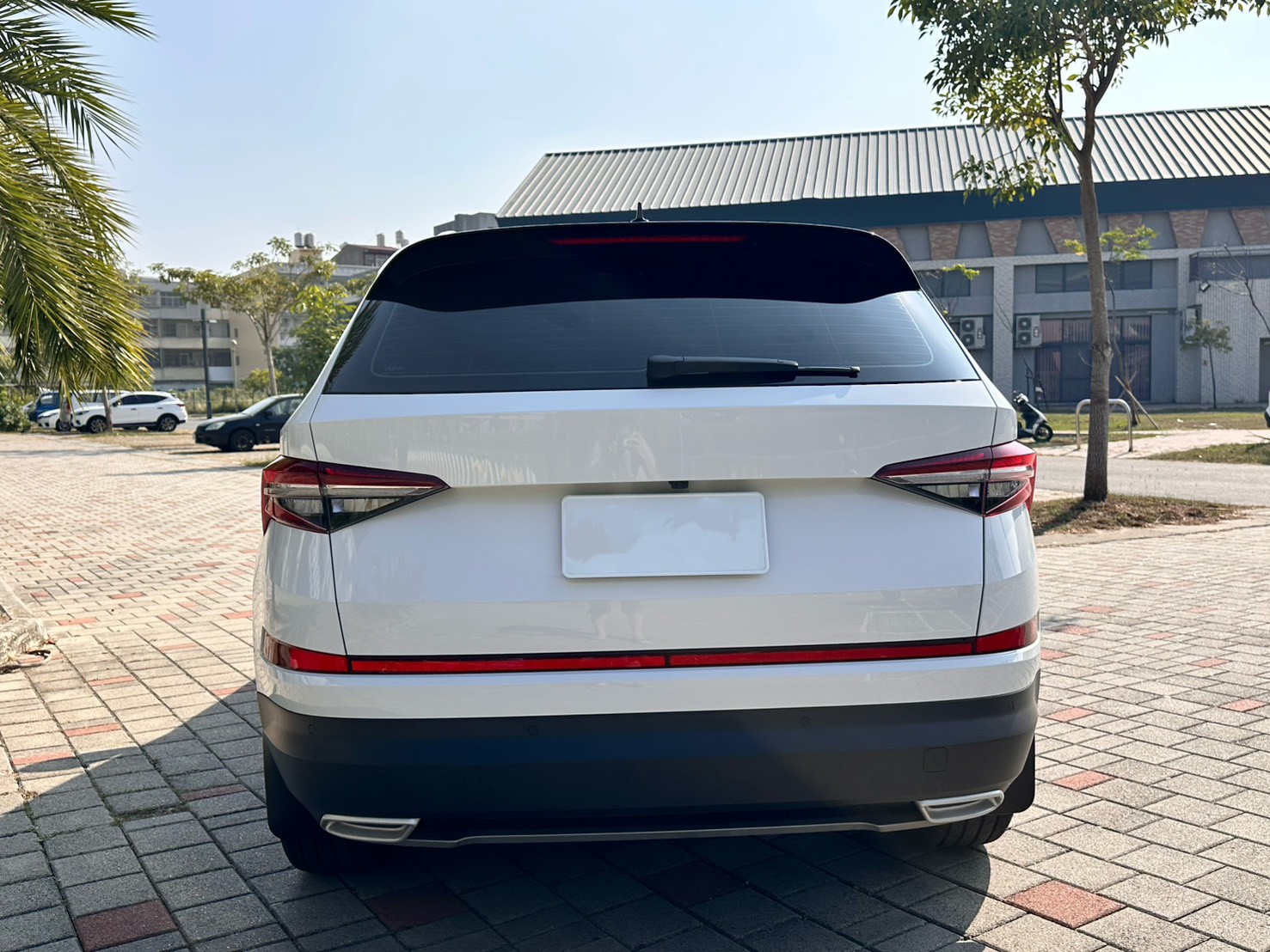 ☪2022年 SKODA 司可達 KODIAQ 大棕熊 豪華菁英版 七人座 1.5L ☪歡迎搜尋粉絲專頁 【益群汽車】  第3張相片