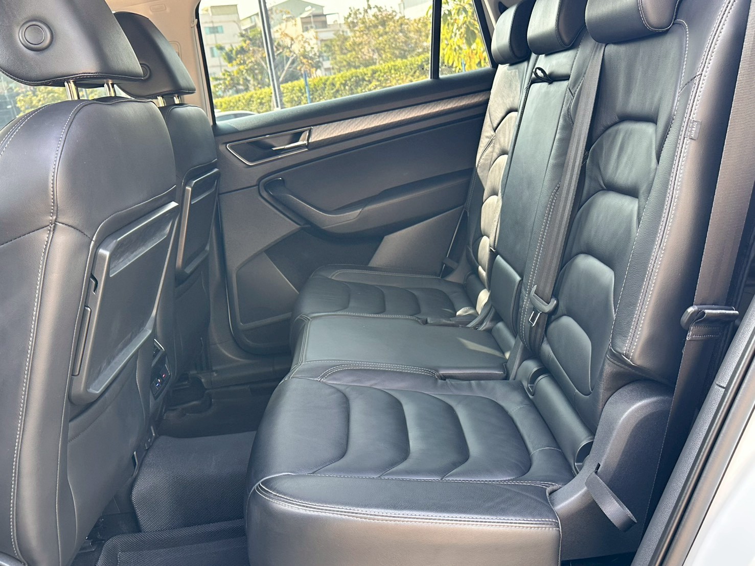 ☪2022年 SKODA 司可達 KODIAQ 大棕熊 豪華菁英版 七人座 1.5L ☪歡迎搜尋粉絲專頁 【益群汽車】  第5張相片