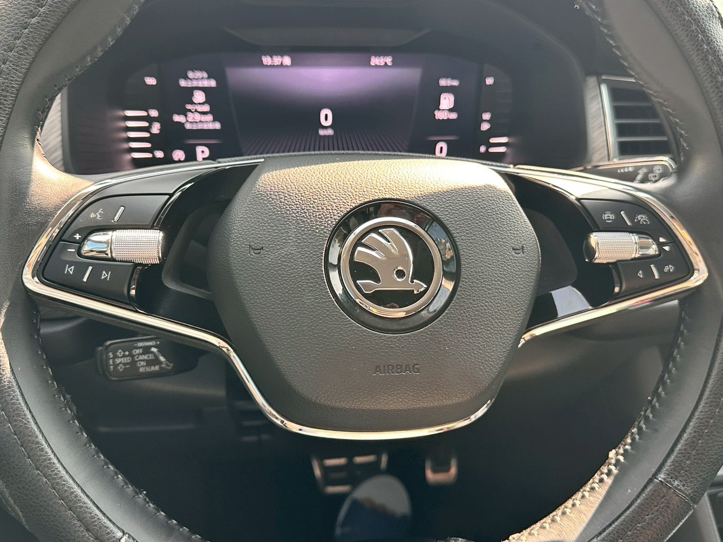 ☪2022年 SKODA 司可達 KODIAQ 大棕熊 豪華菁英版 七人座 1.5L ☪歡迎搜尋粉絲專頁 【益群汽車】  第8張相片