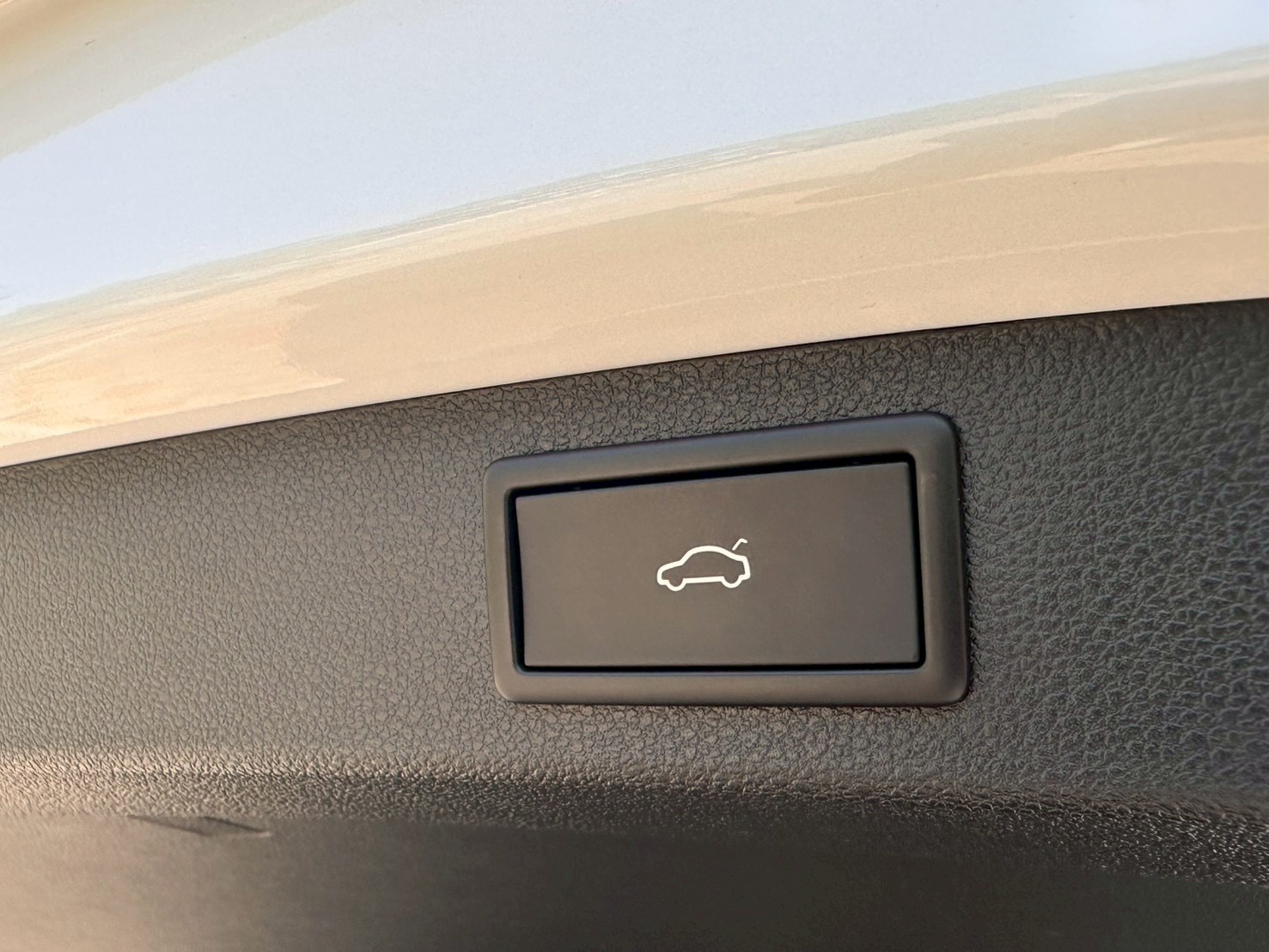 ☪2022年 SKODA 司可達 KODIAQ 大棕熊 豪華菁英版 七人座 1.5L ☪歡迎搜尋粉絲專頁 【益群汽車】  第10張相片