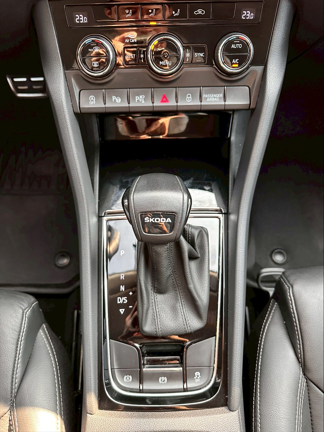 ☪2022年 SKODA 司可達 KODIAQ 大棕熊 豪華菁英版 七人座 1.5L ☪歡迎搜尋粉絲專頁 【益群汽車】  第11張相片
