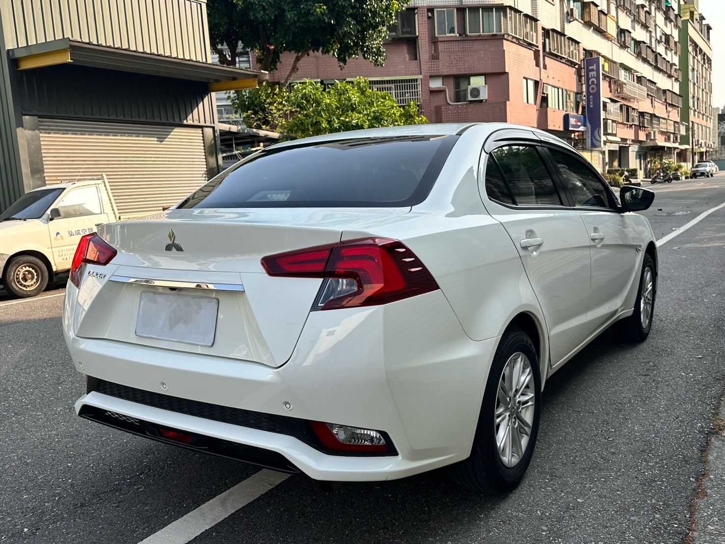 ☪2019年 三菱 LANCER 1.8L ☪歡迎搜尋粉絲專頁 【益群汽車】  第3張相片
