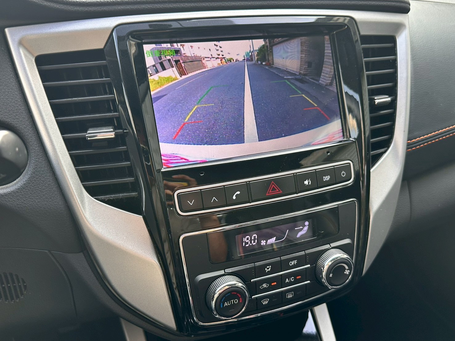 ☪2019年 三菱 LANCER 1.8L ☪歡迎搜尋粉絲專頁 【益群汽車】  第7張相片