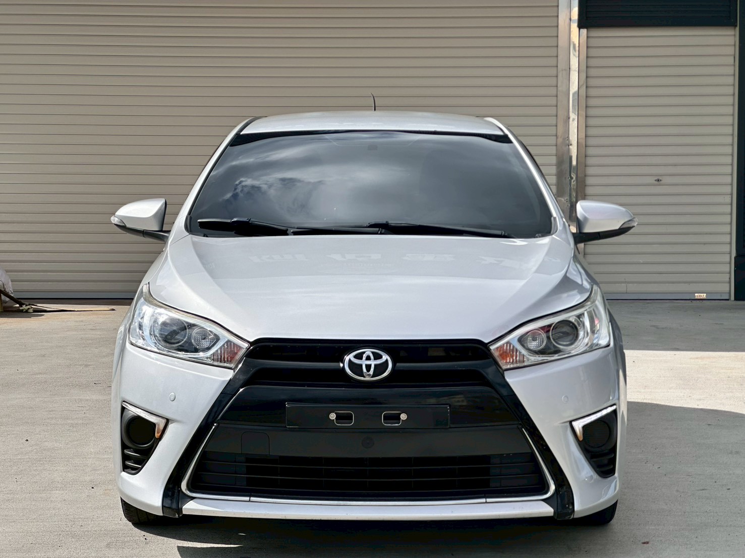☪2016年 TOYOTA YARIS 1.5L ☪歡迎搜尋粉絲專頁 【益群汽車】  第2張相片