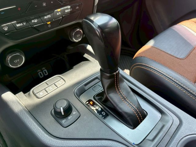 2017年 FORD RANGER 3.2 柴油 4WD  第12張相片
