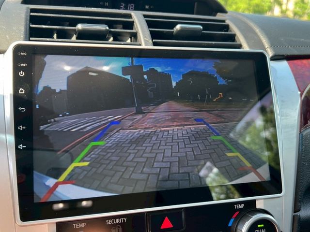 2013年 TOYOTA CAMRY 2.0 E版  第9張相片