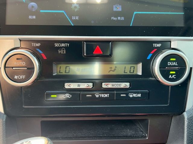2013年 TOYOTA CAMRY 2.0 E版  第10張相片