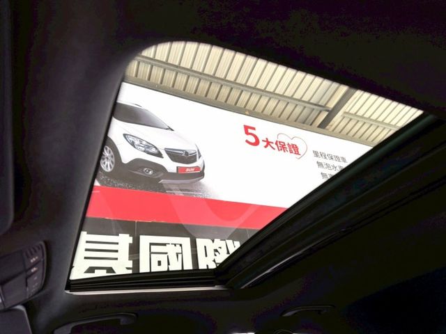 2017年 BENZ GLC300 Coupe 2.0 AMG 4MATIC  第8張相片