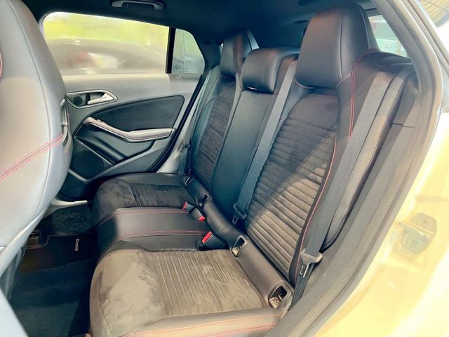 2017年 BENZ CLA250 2.0 Shooting brake  第8張相片