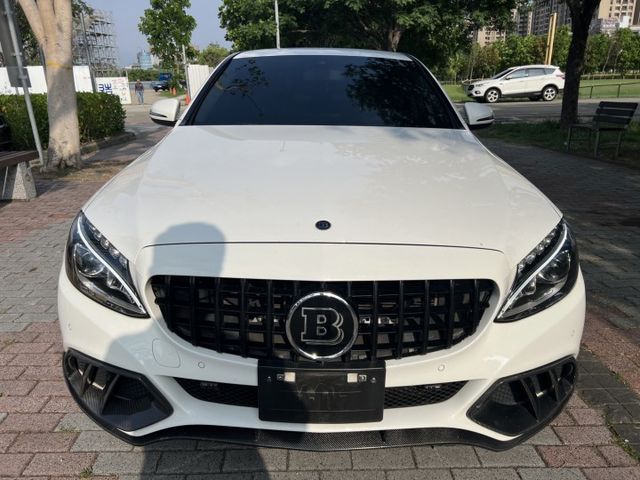 2017年 BENZ C200 2.0 W205 Avantgarde  第2張相片