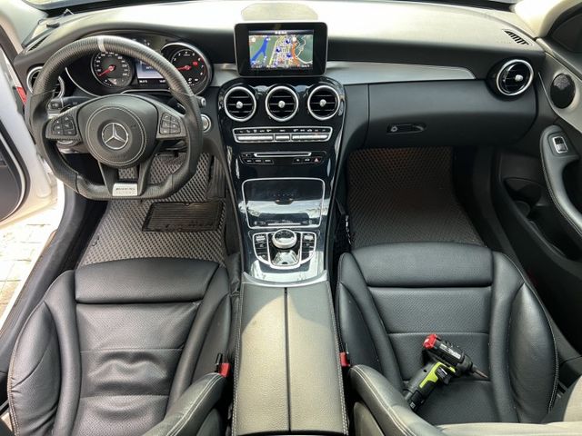 2017年 BENZ C200 2.0 W205 Avantgarde  第7張相片