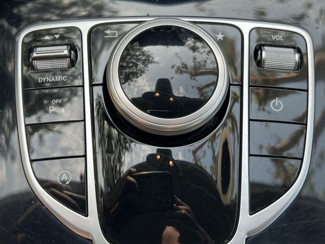 2017年 BENZ C200 2.0 W205 Avantgarde  第14張相片
