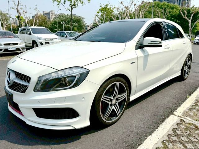 2014年 BENZ A250 2.0 運動版  第1張相片