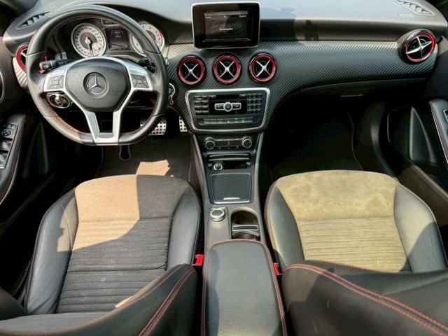 2014年 BENZ A250 2.0 運動版  第8張相片