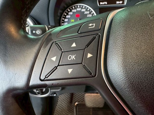2014年 BENZ A180 1.6  第10張相片