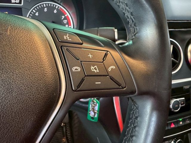 2014年 BENZ A180 1.6  第11張相片