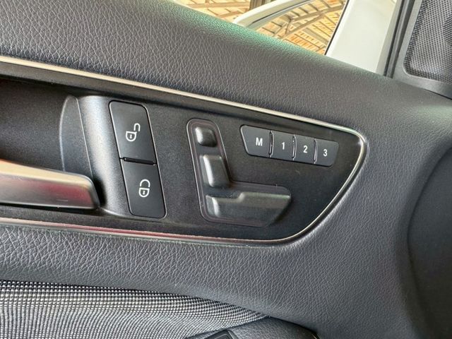 2014年 BENZ A180 1.6  第15張相片