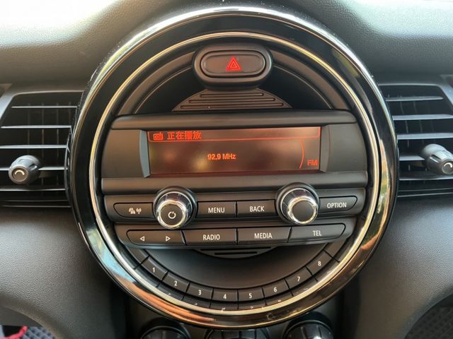 2014年 MINI Cooper Hatch One 1.2 三門  第9張相片
