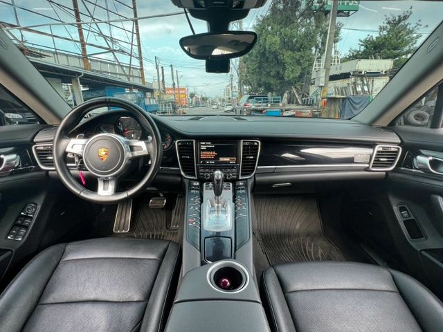 2016年 PORSCHE PANAMERA 3.0 DIESEL  第6張相片