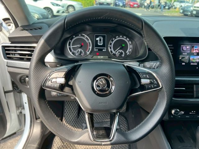 2021年 SKODA KAMIQ 1.0 豪華動能版  第9張相片