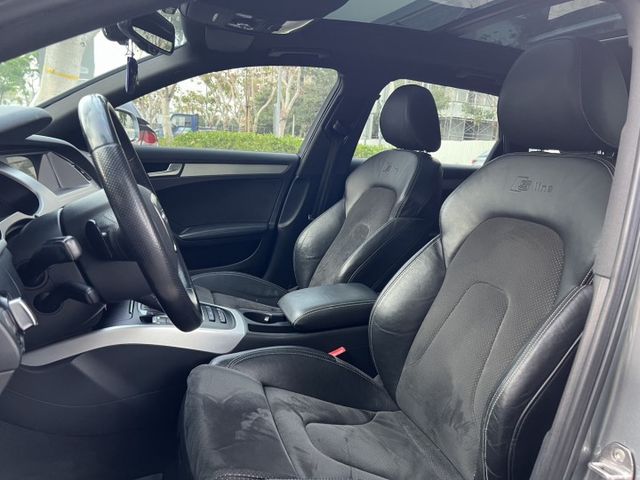 2011年 AUDI A4 Avant 2.0 Quattro  第7張相片
