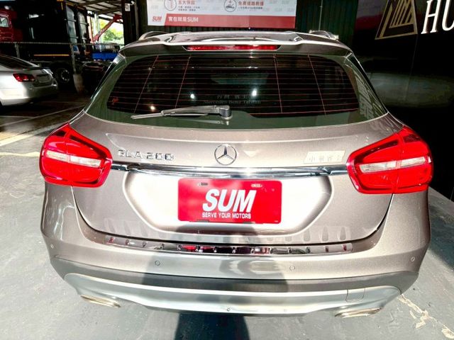 2014年 BENZ GLA200 1.6  第4張相片