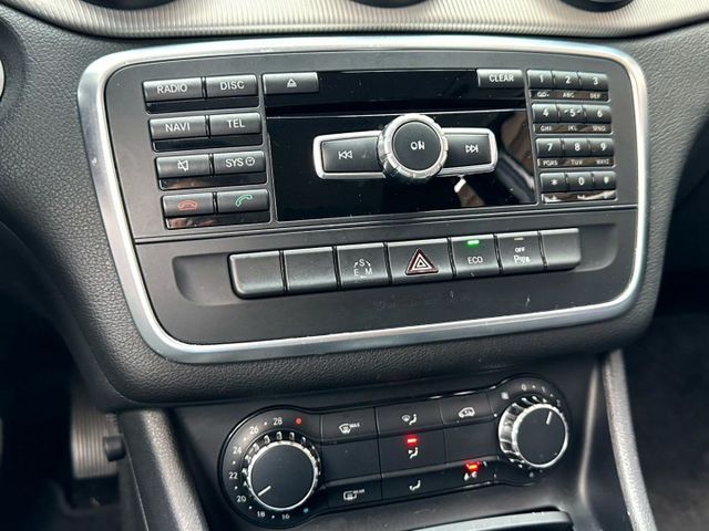 2014年 BENZ GLA200 1.6  第9張相片
