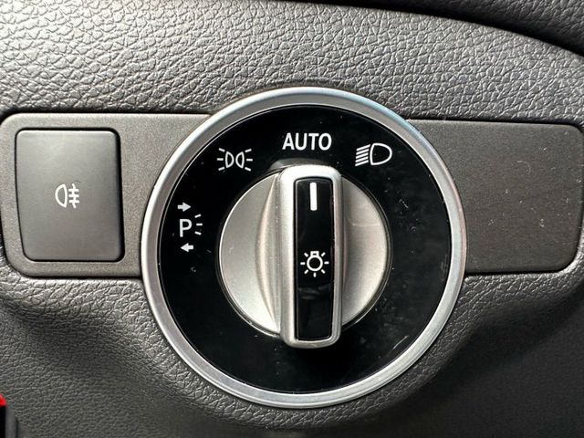 2014年 BENZ GLA200 1.6  第12張相片
