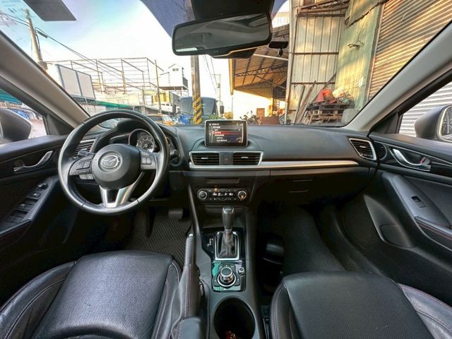 2016年 MAZDA MAZDA3 2.0 頂級版 五門  第8張相片