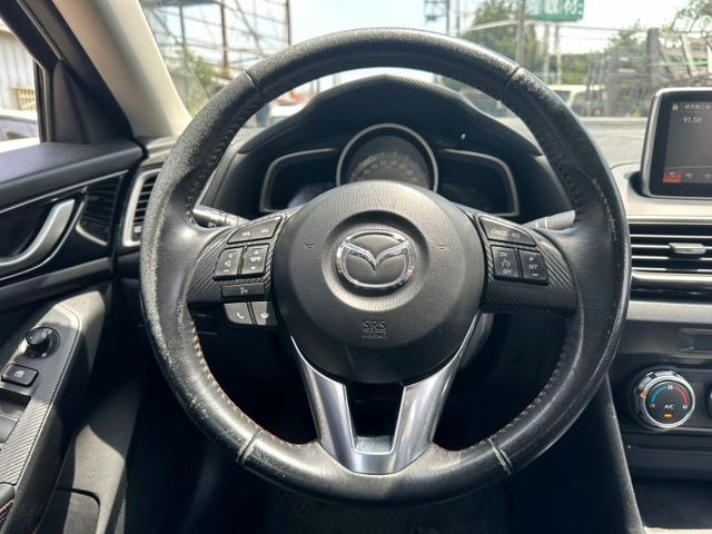 2016年 MAZDA MAZDA3 2.0 頂級版 四門  第8張相片