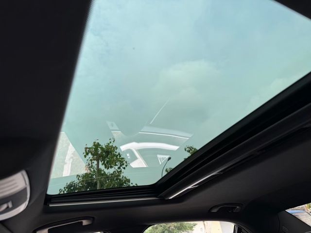 2015年 BENZ E250 2.0 Avantgarde  第5張相片