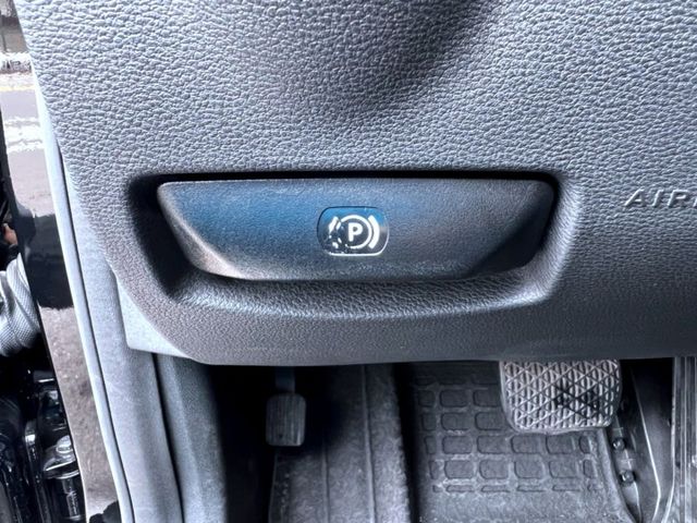 2015年 BENZ E250 2.0 Avantgarde  第14張相片