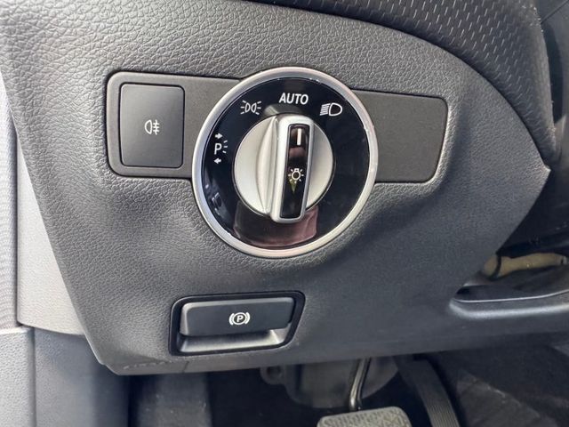 2015年 BENZ A200 1.6 W176  第13張相片