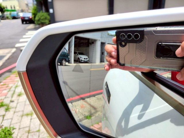 2023年 BMW IX40 純電車 原廠保固中  第7張相片