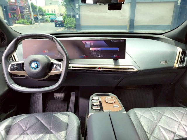 2023年 BMW IX40 純電車 原廠保固中  第8張相片